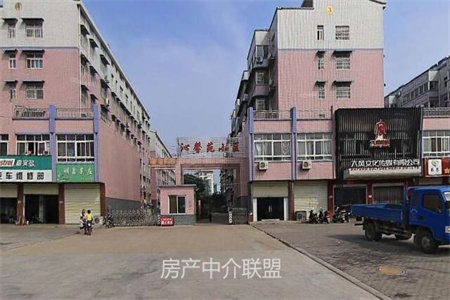 和谐康城D区146平方米东户赠送12㎡的储藏室